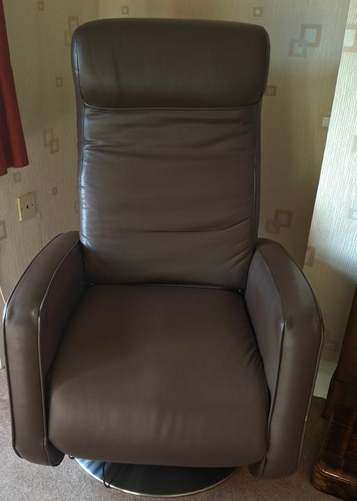 Buy & Sell Kidbrooke South East London - Photos for Willowbrook 100% leather riser recliner