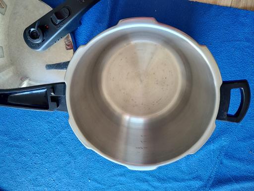 Buy & Sell Shepherd`s Bush West London - Photos for 7 LTRs stainless steel