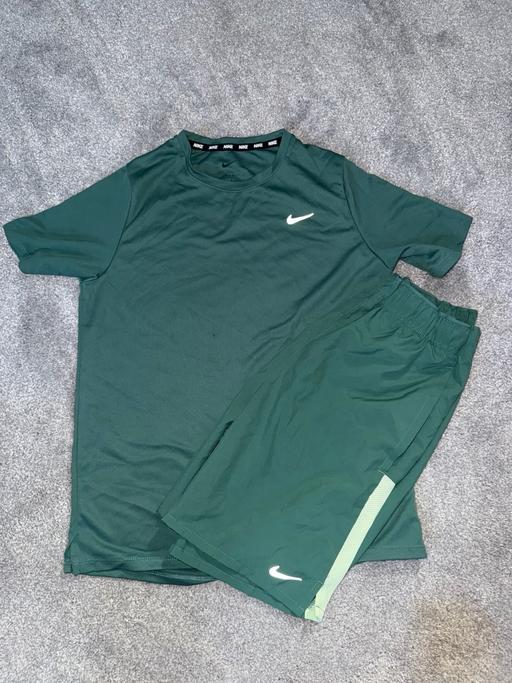 Buy & Sell Allerton Liverpool - Photos for Nike tshirt an shorts set
