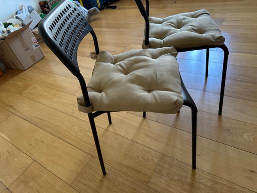 Buy & Sell Hendon Central North West London - Photos for Chair with cushion