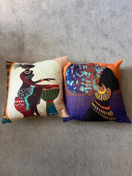 Buy & Sell Redhill Reigate and Banstead - Photos for Vibrant African design decorative cushions