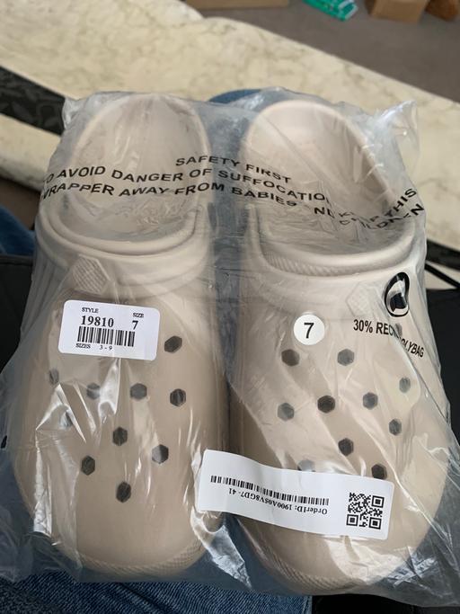 Buy & Sell Moseley Village Wolverhampton - Photos for Size 7 croc style shoes size 7