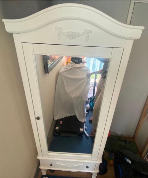 Buy & Sell New Eltham South East London - Photos for Shabby chic wooden wardrobe