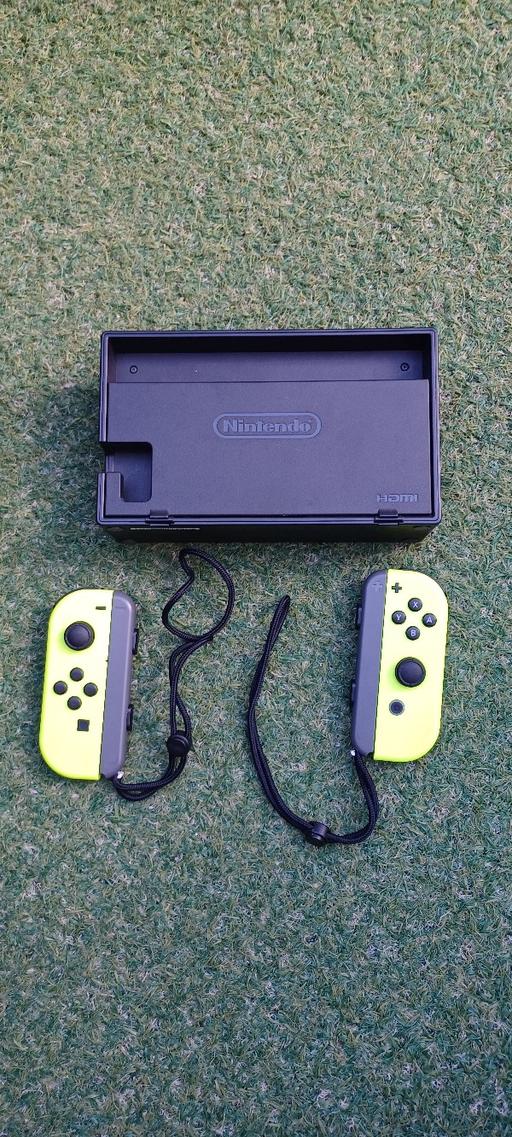 Buy & Sell Bowes Park North London - Photos for Nintendo Switch- controllers and dock