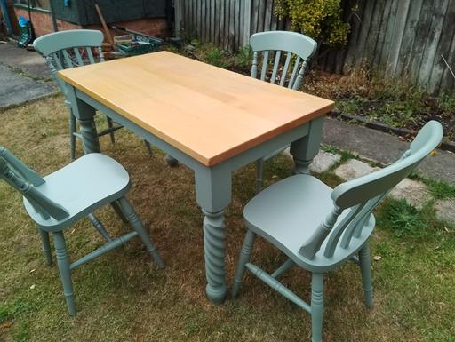 Buy & Sell Tyseley Birmingham - Photos for dining table and four chairs
