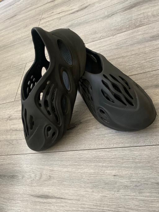 Buy & Sell East India East London - Photos for Yeezy foam runners