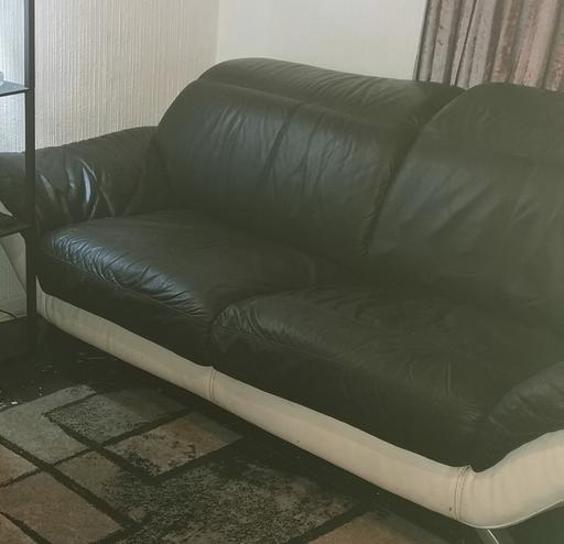 Buy & Sell Borehamwood Hertsmere - Photos for La-Z-boy Leather sofa and chaise lounge.