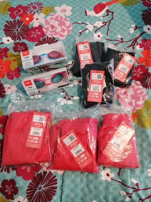 Buy & Sell Shacklewell North London - Photos for Speedo various swimwear