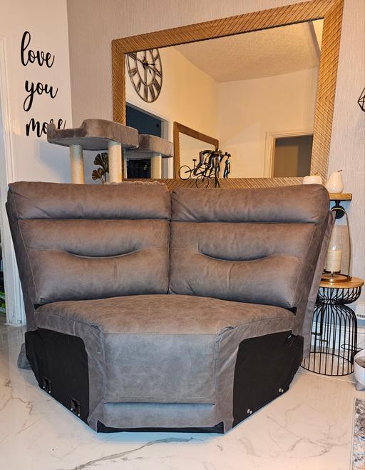 Buy & Sell Shevington Wigan - Photos for ***FREE*** SCS corner piece