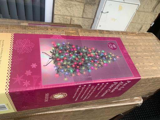 Buy & Sell Bradford City Centre Bradford - Photos for Pre-Lit Alaskan Pine Green Christmas Tree