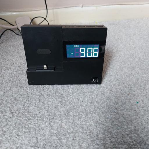 Buy & Sell Oxley Wolverhampton - Photos for Kit Sound Clock radio With iPhone Dock