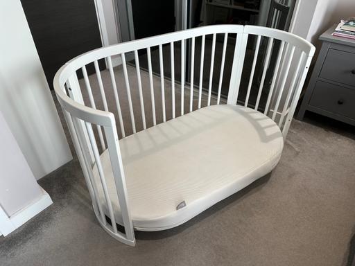 Buy & Sell Loxford East London - Photos for Cot, mattress and covers