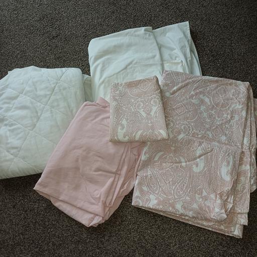 Buy & Sell Hill Top Sandwell - Photos for SINGLE BED BEDDING PINK AND WHITE