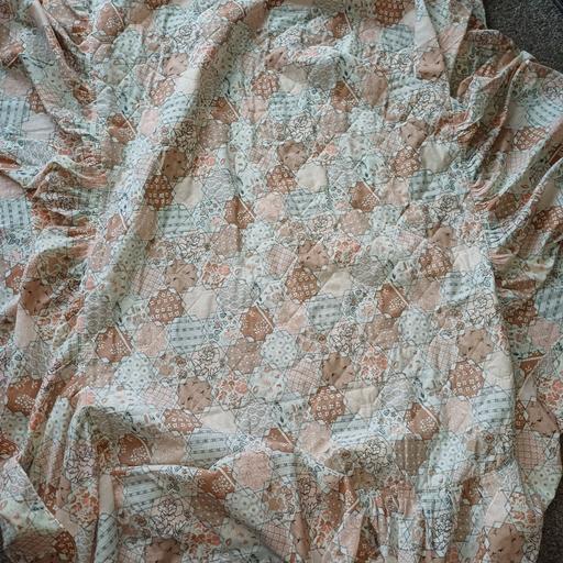 Buy & Sell Hill Top Sandwell - Photos for SINGLE BED THROW OVER COVER