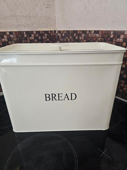 Buy & Sell Holly Hall Dudley - Photos for CREAM METAL BREAD BIN