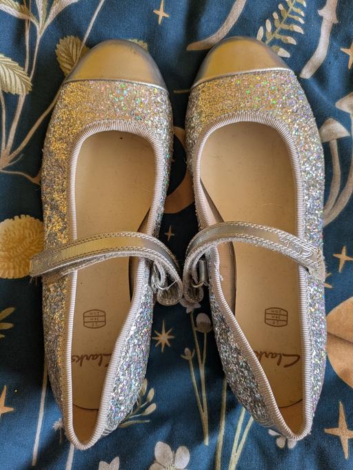 Buy & Sell Kingswinford Dudley - Photos for clarks girls glitter pumps 2F