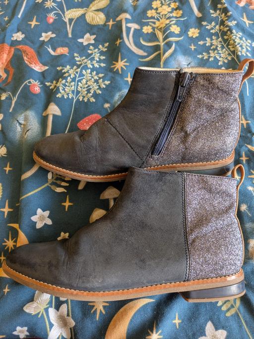 Buy & Sell Kingswinford Dudley - Photos for clarks girls boots size 2F