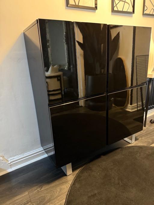 Buy & Sell Dudley Port Sandwell - Photos for Large black gloss cabinet