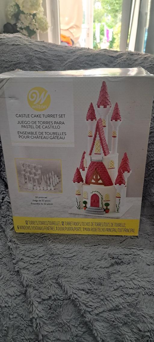 Buy & Sell Sutton Coldfield Birmingham - Photos for Castle cake Turner set New
