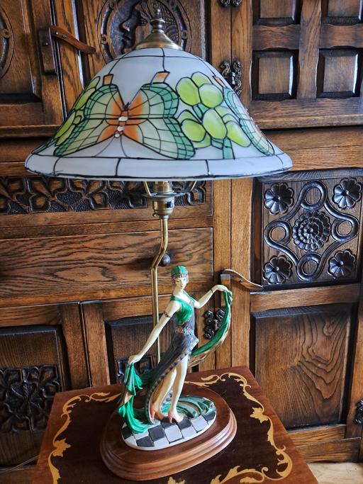 Buy & Sell Lye Dudley - Photos for Large, beautiful lamp.