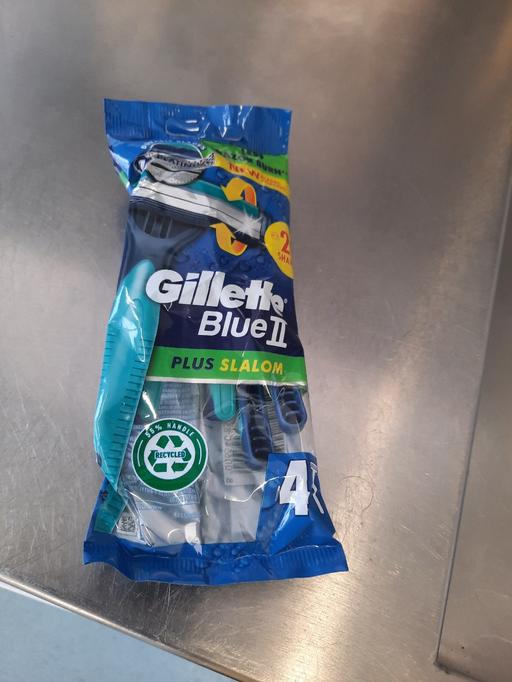 Buy & Sell Bermondsey South East London - Photos for Gillette blue 11 blades
