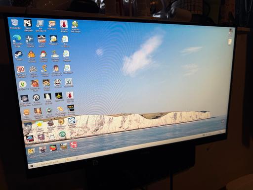 Buy & Sell Burton-on-Trent East Staffordshire - Photos for Computer monitor with gigabyte computer