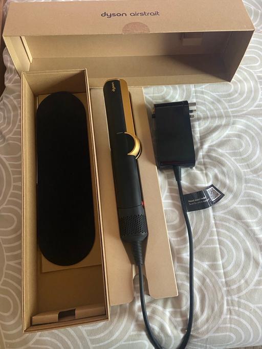 Buy & Sell - Photos for Dyson Hair Straighteners