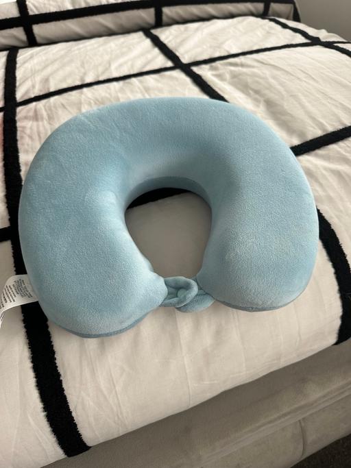 Buy & Sell Whiston Knowsley - Photos for Travel pillow 
