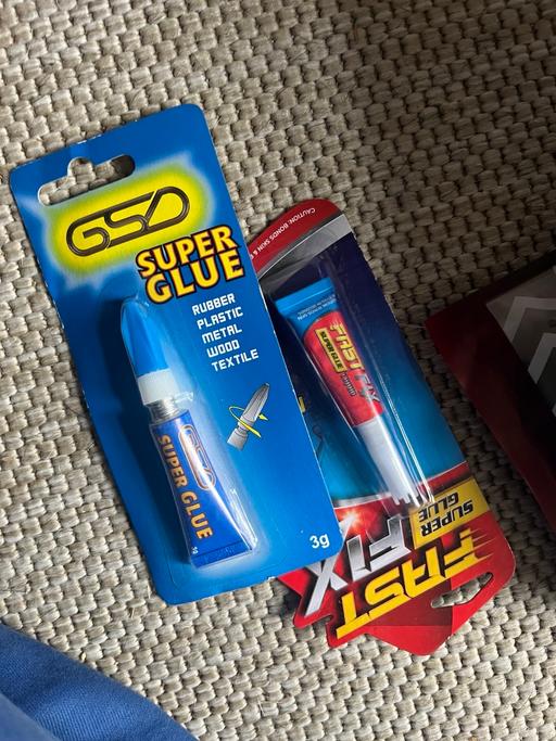 Buy & Sell Wednesfield Wolverhampton - Photos for Two new glues £1 both