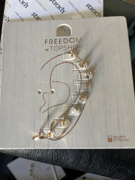 Buy & Sell Wednesfield Wolverhampton - Photos for Earrings 2£ each new …..both £3