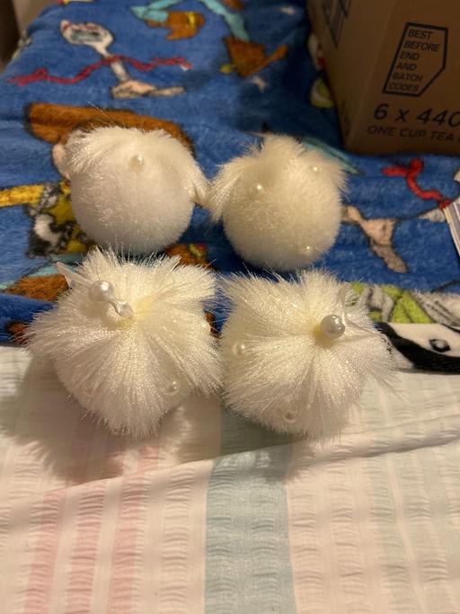 Buy & Sell Halsnead Park Knowsley - Photos for 4 white tree decorations