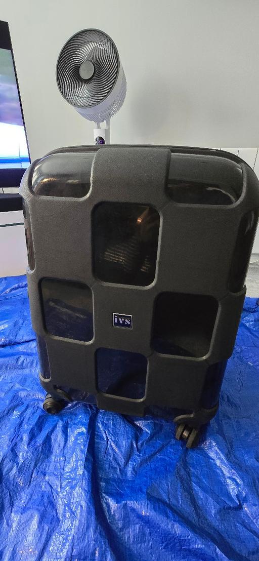 Buy & Sell Hackney Marshes East London - Photos for luggage case