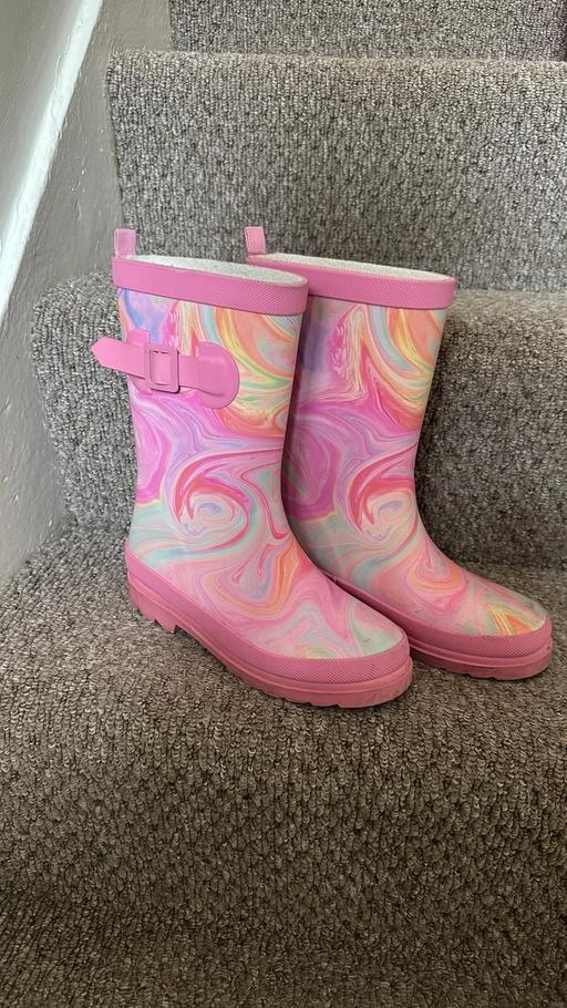 Buy & Sell Upper Edmonton North London - Photos for Next girls size 13 Wellington rain boots