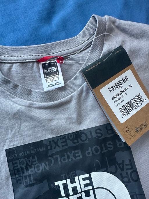 Buy & Sell Bedfont Hounslow - Photos for North face t shirt