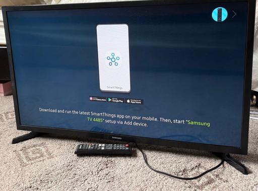 Buy & Sell Hainworth Bradford - Photos for Samsung 32 inch Smart TV