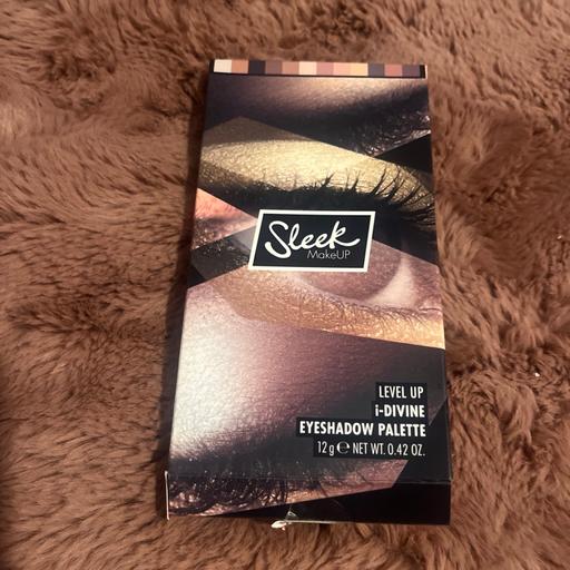 Buy & Sell Bents Green Sheffield - Photos for Sleek I Divine Eyeshadow Palette Brand New