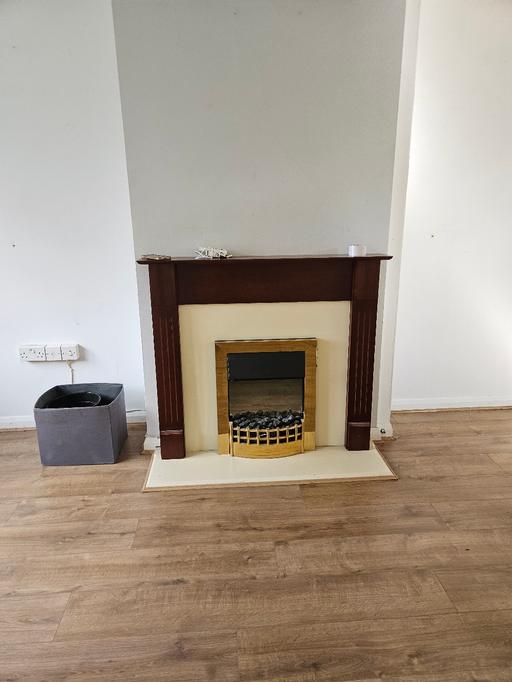 Buy & Sell West Bromwich Sandwell - Photos for electric fire surround.