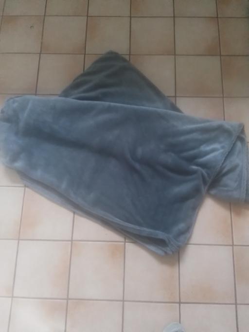 Buy & Sell Aldridge Walsall - Photos for GEORGE AT HOME EXTRA LARGE EXTRA SOFT THROW