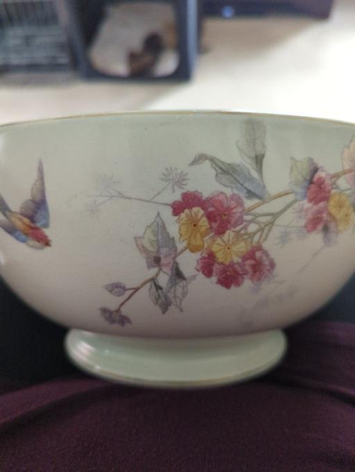 Buy & Sell Blue Bell Hill Tonbridge and Malling - Photos for Collectable bowl.