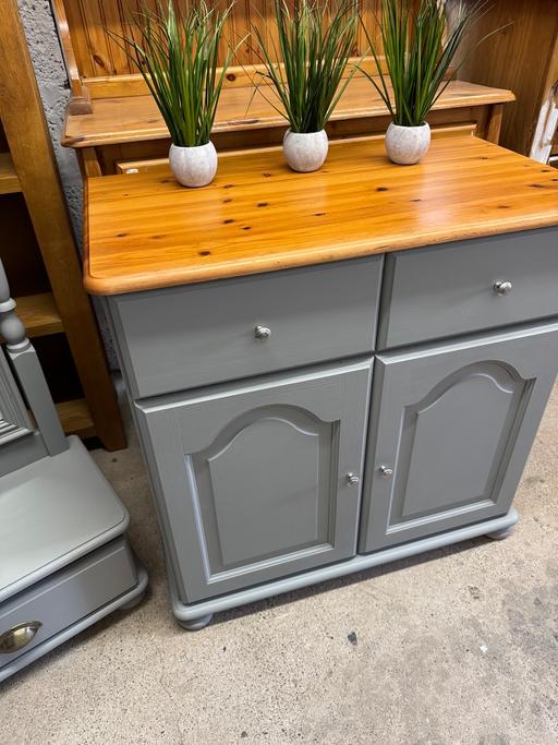 Buy & Sell Hoobrook Wyre Forest - Photos for Solid pine sideboard