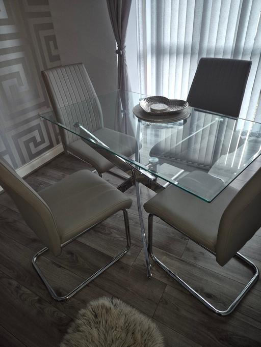 Buy & Sell Birmingham Business Park Solihull - Photos for table and chairs