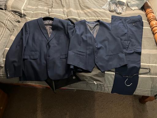 Buy & Sell Wednesfield Wolverhampton - Photos for 3 piece suit