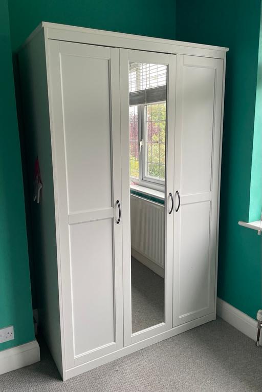Buy & Sell Sutton South West London - Photos for 3 Door Wardrobe