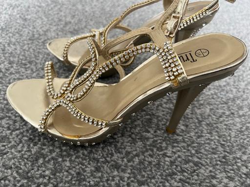 Buy & Sell Colne Pendle - Photos for Sandals