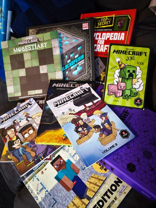 Buy & Sell Chelmsley Wood Solihull - Photos for MINECRAFT BUNDLE BOOKS