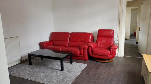 Buy & Sell Kings Heath Birmingham - Photos for Bardi Italian Leather Sofa with Swivel Chair
