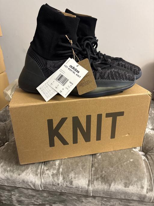 Buy & Sell Southdene Knowsley - Photos for Brand new yeezys trainers