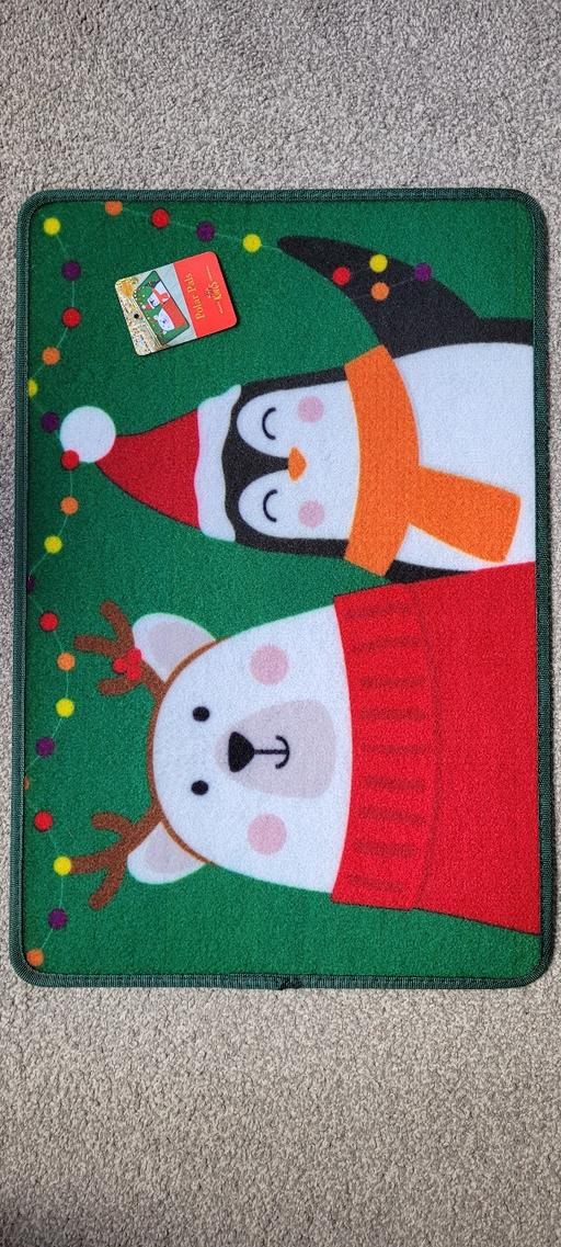 Buy & Sell Great Houghton Barnsley - Photos for New washable polar pals Christmas rug