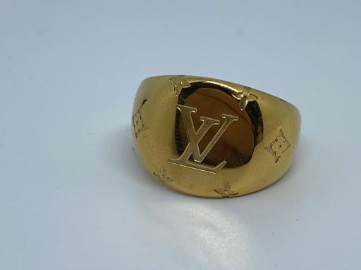 Buy & Sell Western Docks Southampton - Photos for Mens statement ring fashion designer gold