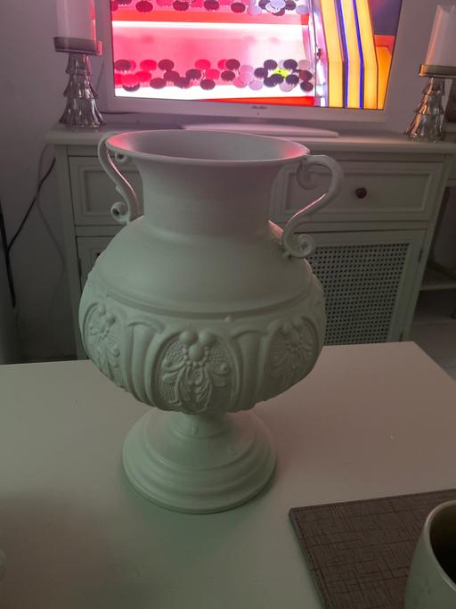 Buy & Sell Wombwell Barnsley - Photos for Large Vase Sage green ex condition